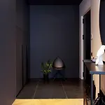 Exclusive In Heart Of Town Apartament *