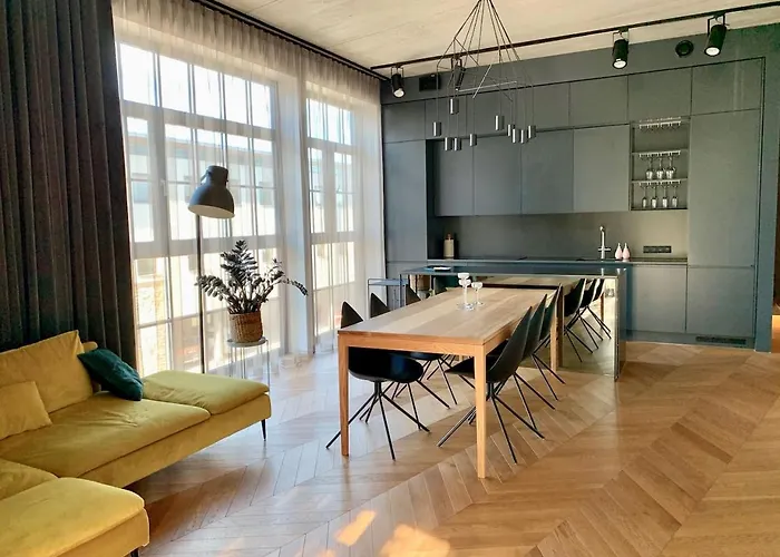 Exclusive In Heart Of Town Apartament *